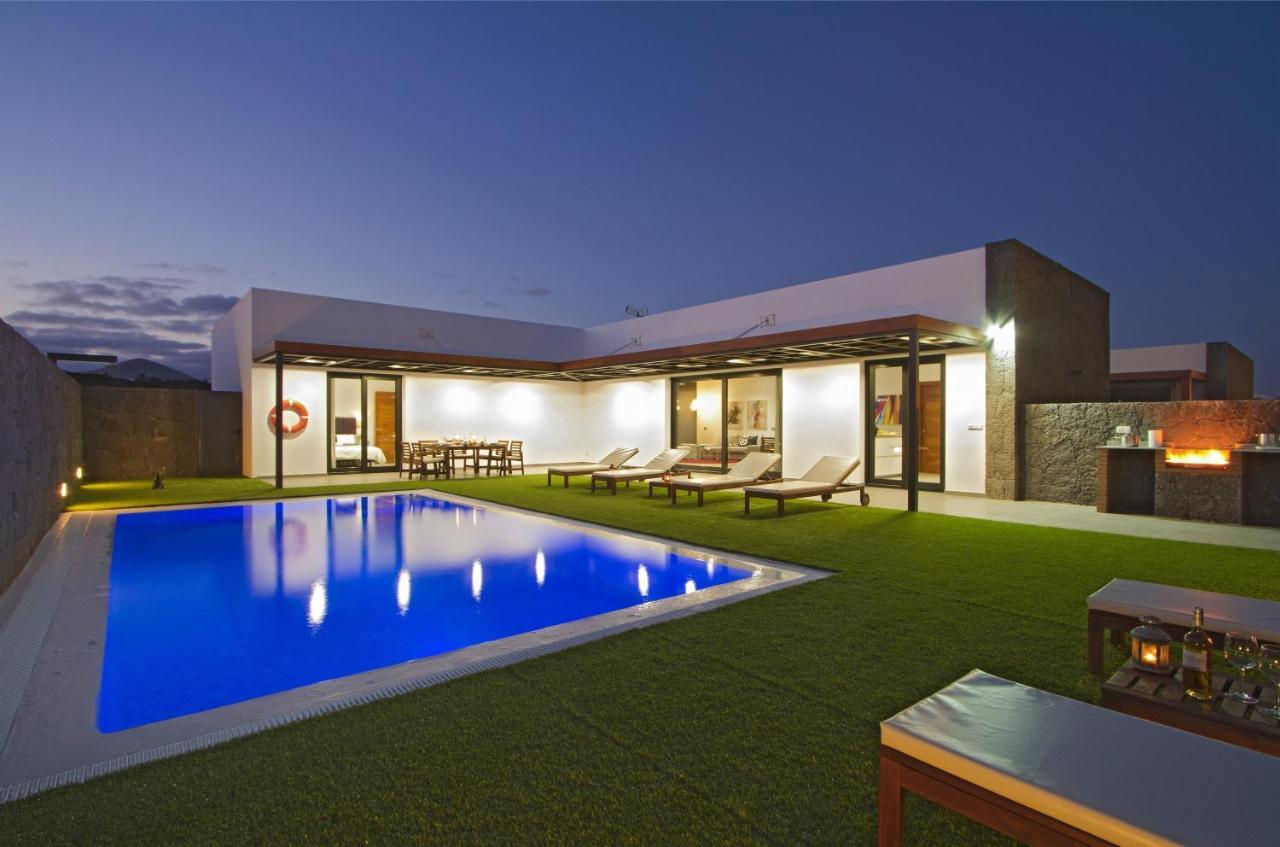 Tías Luxury Los Mojones Villa Short Walk To Old Town Private Heated Pool Villa Los Mojones Angie Puerto Del Carmen מראה חיצוני תמונה